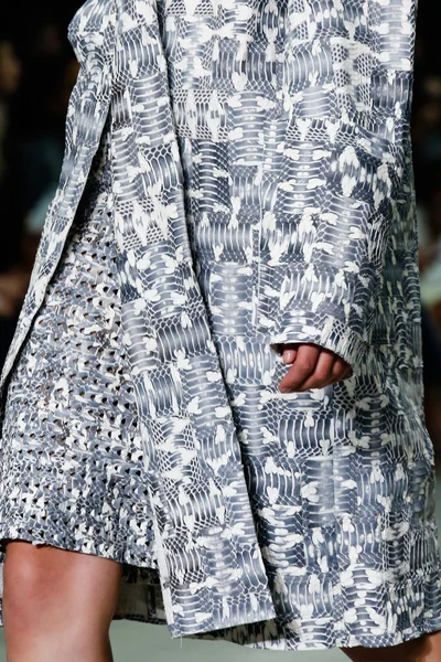 Look 38